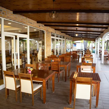 Club Golf Side